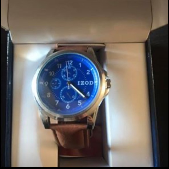 Men’s Izod watch with leather band. Brand new. - Picture 2 of 2